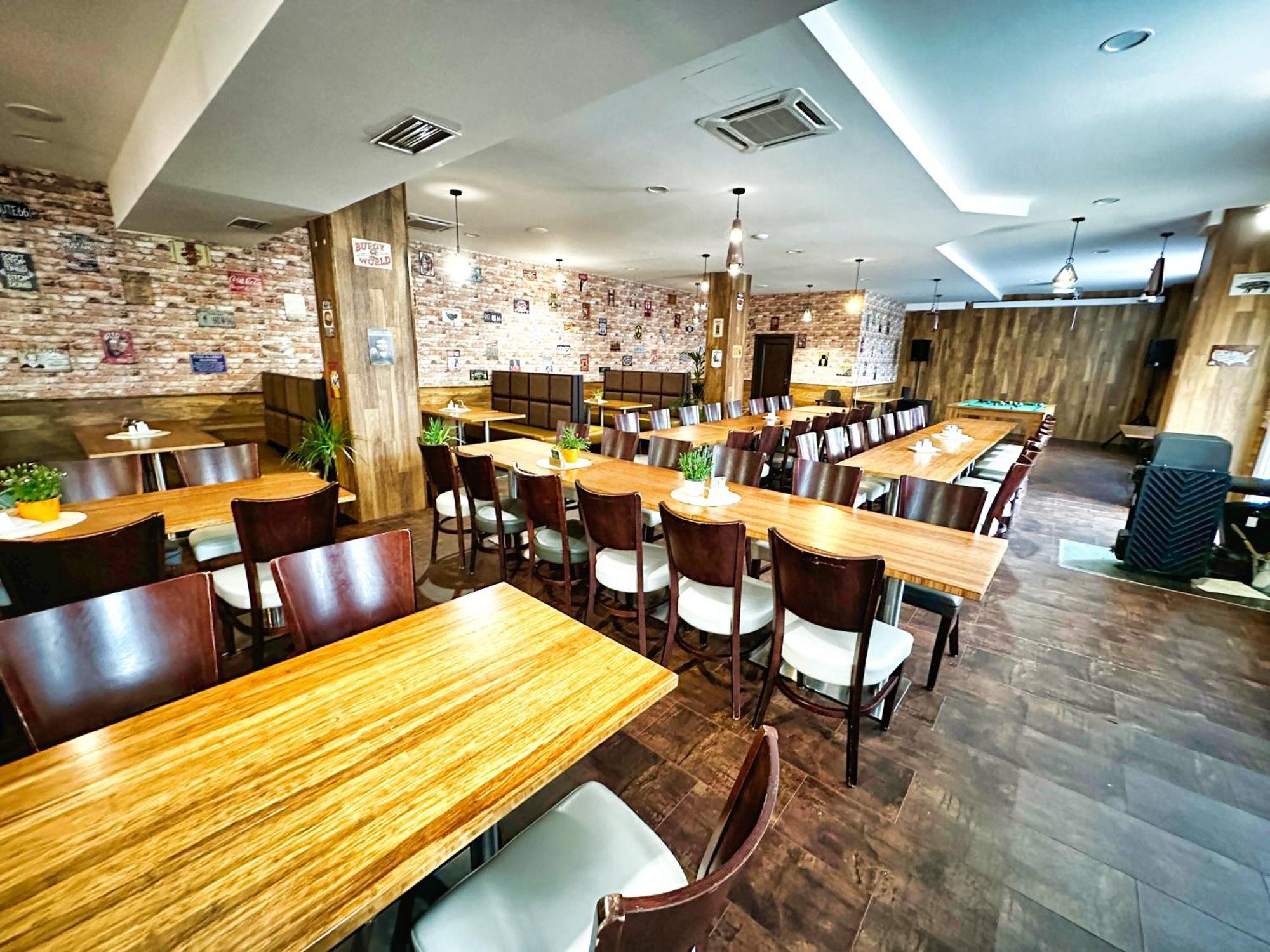 Aparthotel Olympland Trutnov Bagian luar foto